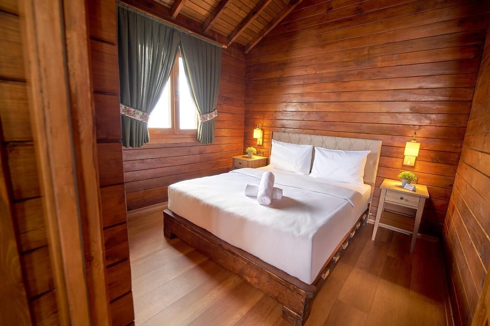 Family Bungalow | Premium bedding, Select Comfort beds, minibar, desk
