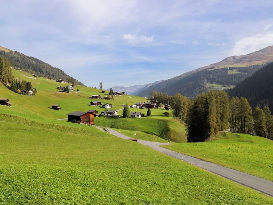 Cloud, Sky, Mountain, Plant, Green, Natural Landscape, Tree, Slope, Land Lot, Grassland