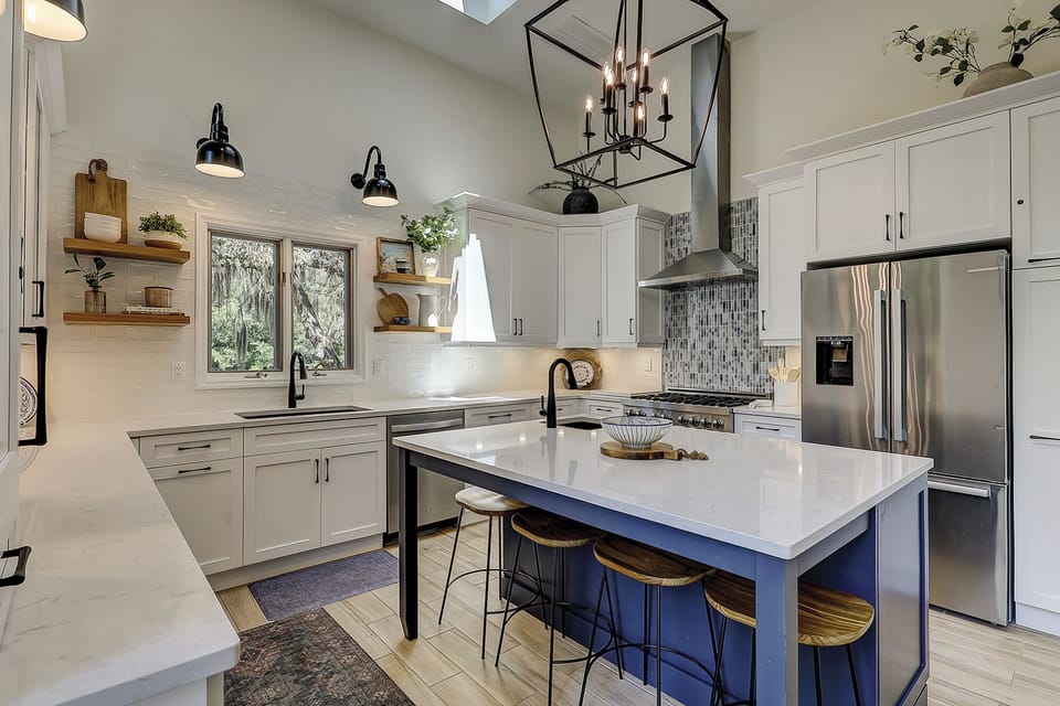 14 Canvasback - Kitchen (Mid-Level)