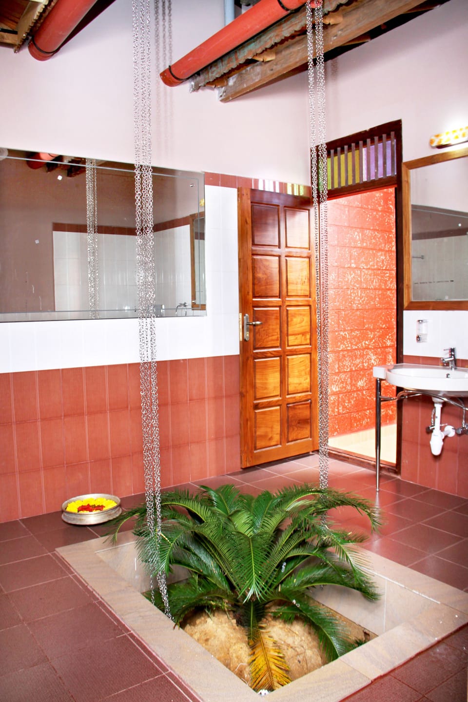 Double Deluxe Suite | Bathroom | Separate tub and shower, hair dryer