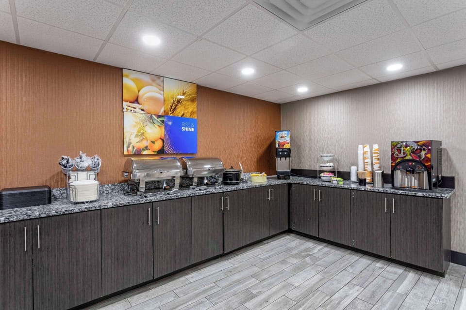 Free daily full breakfast