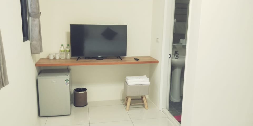 Superior Double Room | Desk, blackout drapes, soundproofing, free WiFi