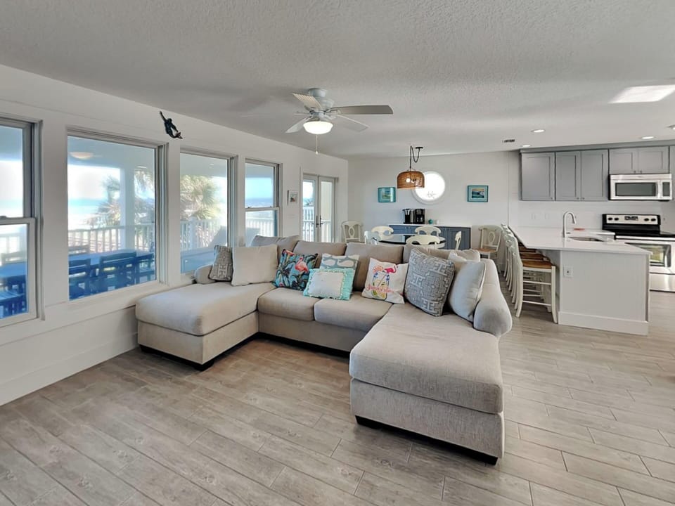 House (4 Bedrooms) | Property amenity