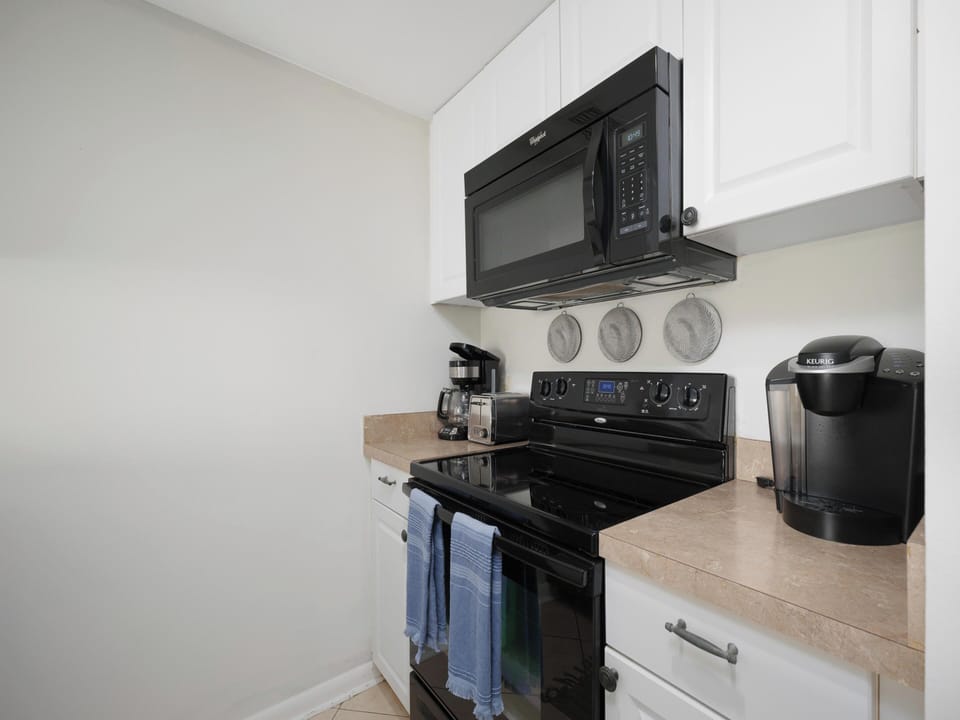 Condo (1 Bedroom) | Property amenity