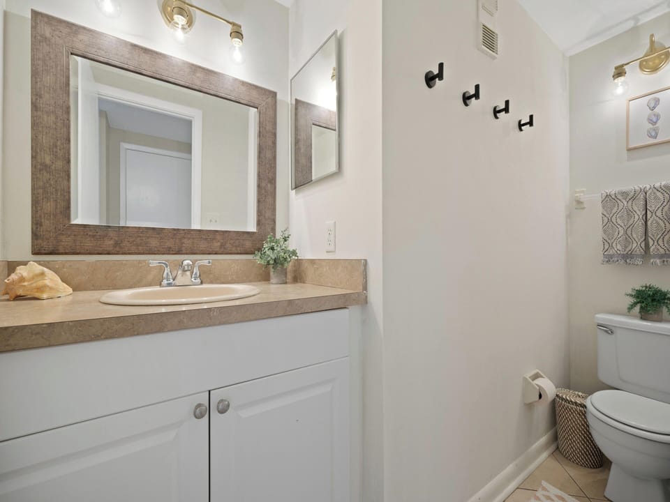 Jacksonville Sea Spray 2B by Distinctive Beach Rentals Apartment in Jacksonville Beach