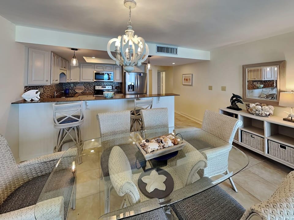 Condo (3 Bedrooms) | Property amenity
