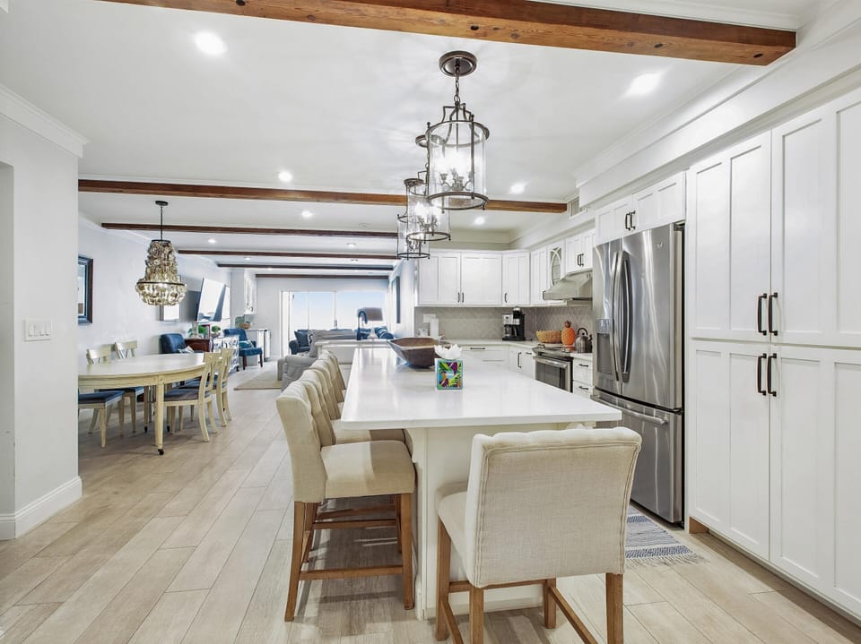 Condo (3 Bedrooms) | Property amenity