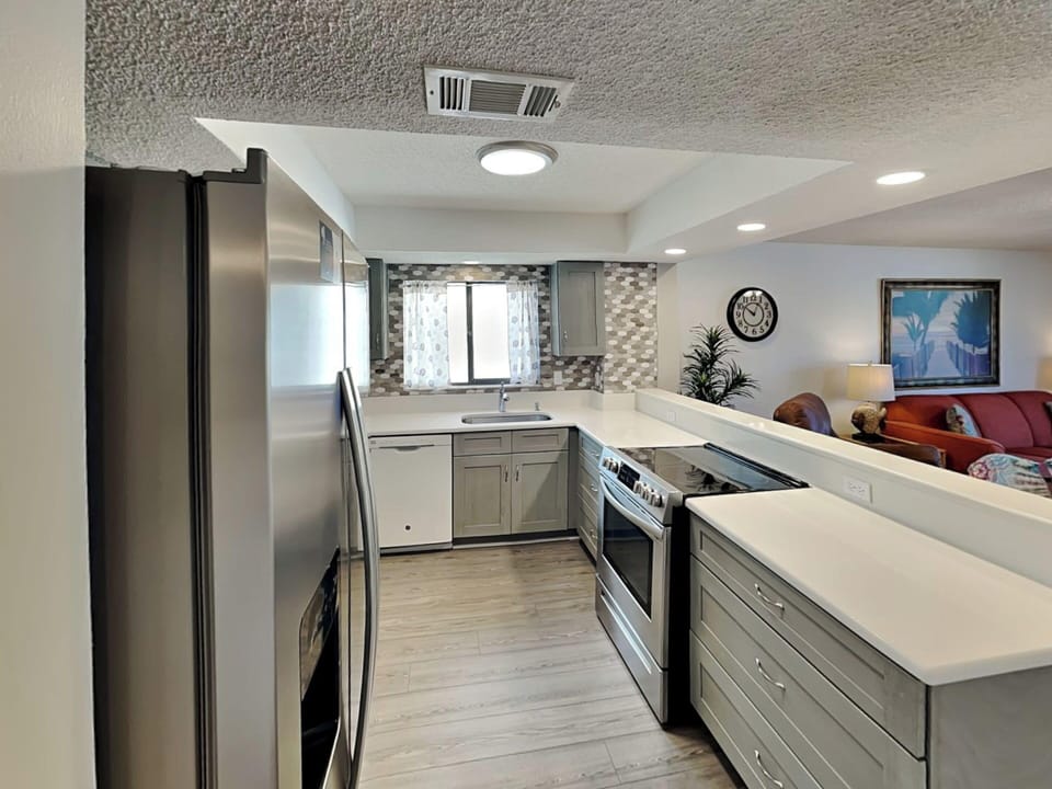 Condo (3 Bedrooms) | Property amenity