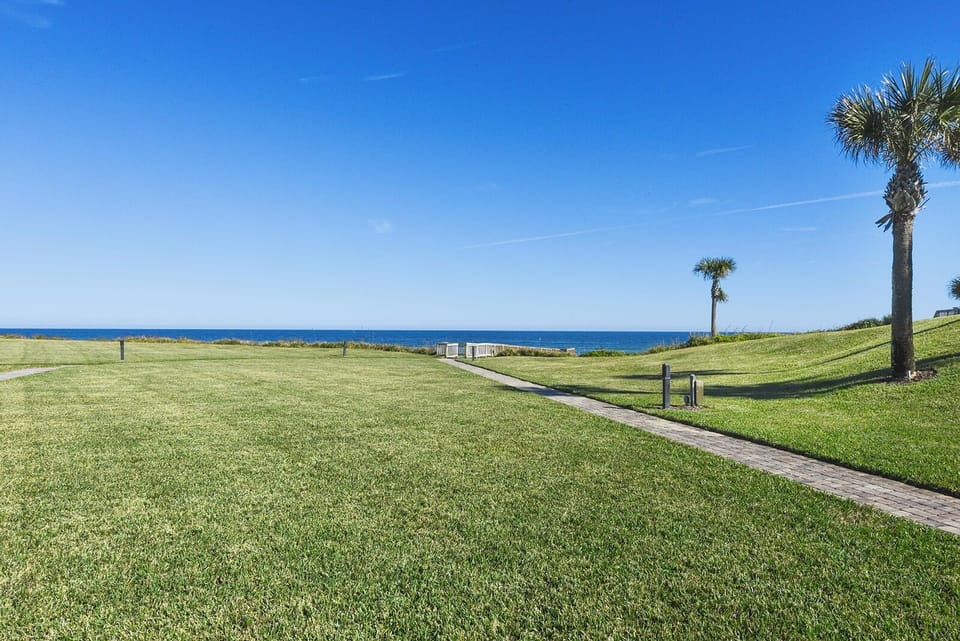Condo (1 Bedroom) | Property amenity