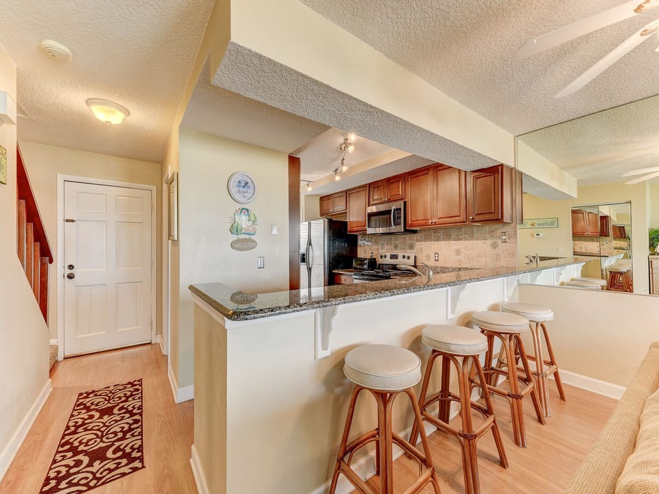 Condo (2 Bedrooms) | Property amenity