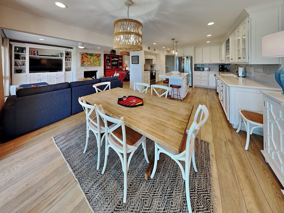 Condo (4 Bedrooms) | Property amenity