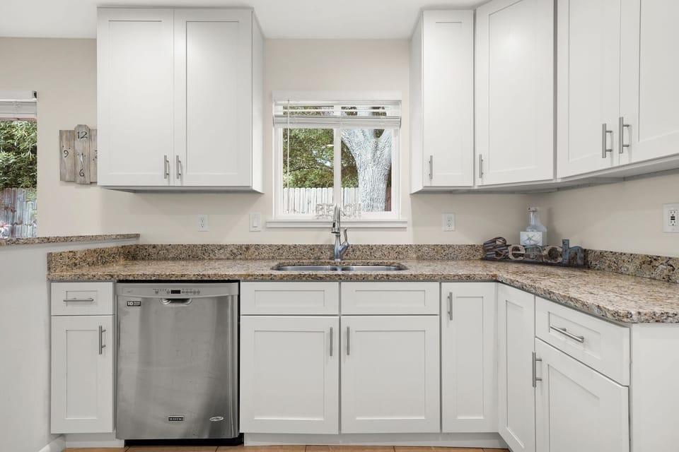 House (3 Bedrooms) | Property amenity