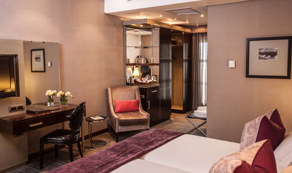 1 bedroom, premium bedding, minibar, in-room safe