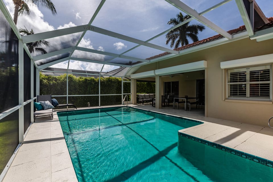 Heated Salt Water Pool 87° Just Like The JW Marriott's 