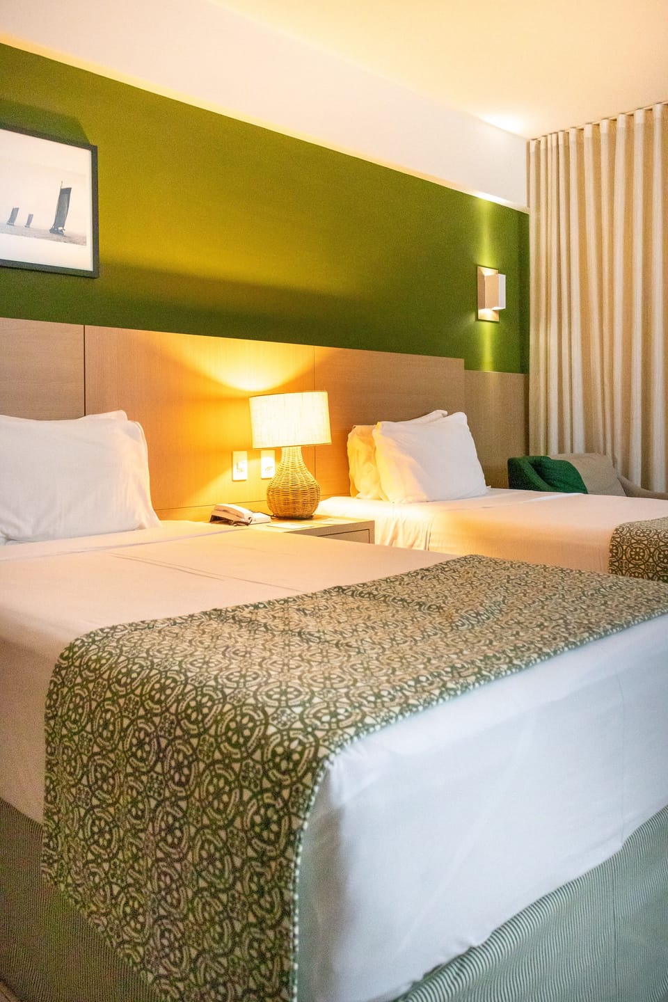 Family Room, 3 Twin Beds | 1 bedroom, pillowtop beds, minibar, in-room safe
