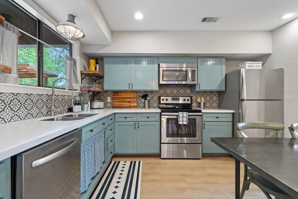 The Lazy Lavender Cottage Full Kitchen