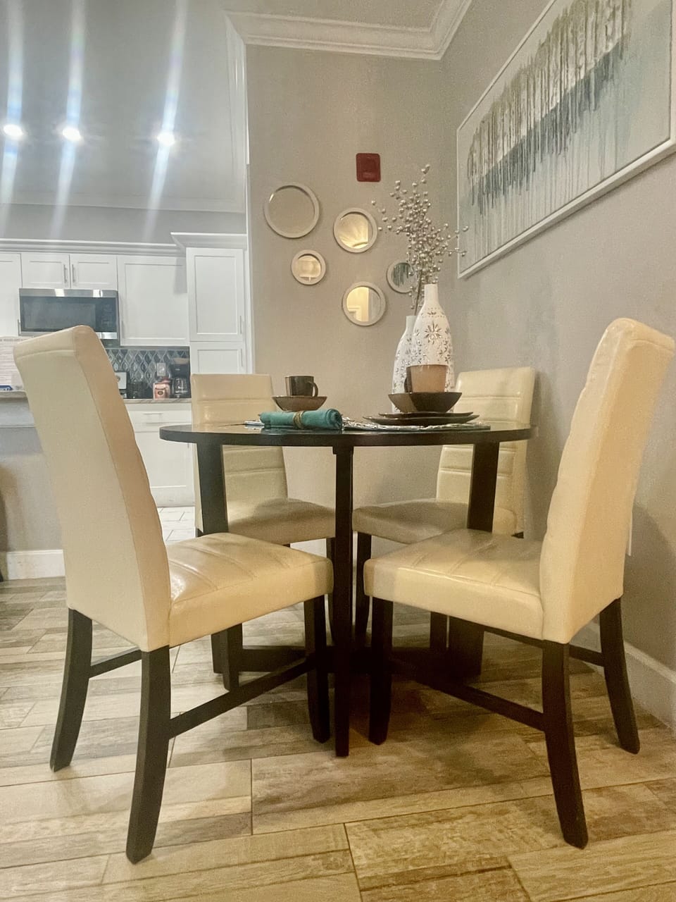 Dinning room table 