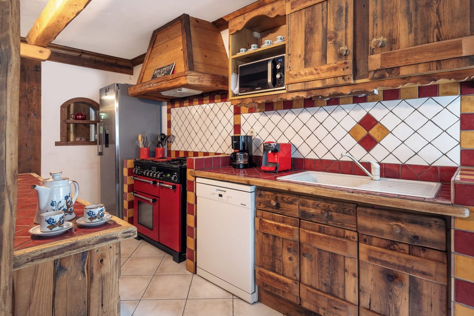 Fully equipped kitchen