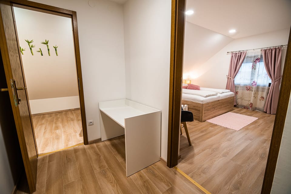 Room (Family suite) | Interior