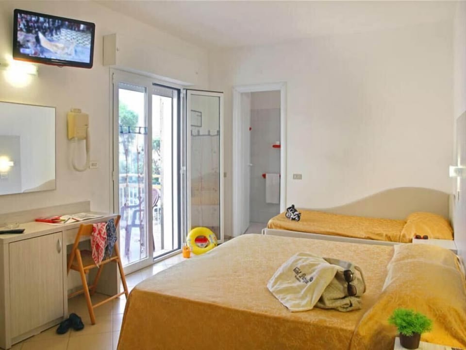 In-room safe, desk, free cribs/infant beds, free WiFi