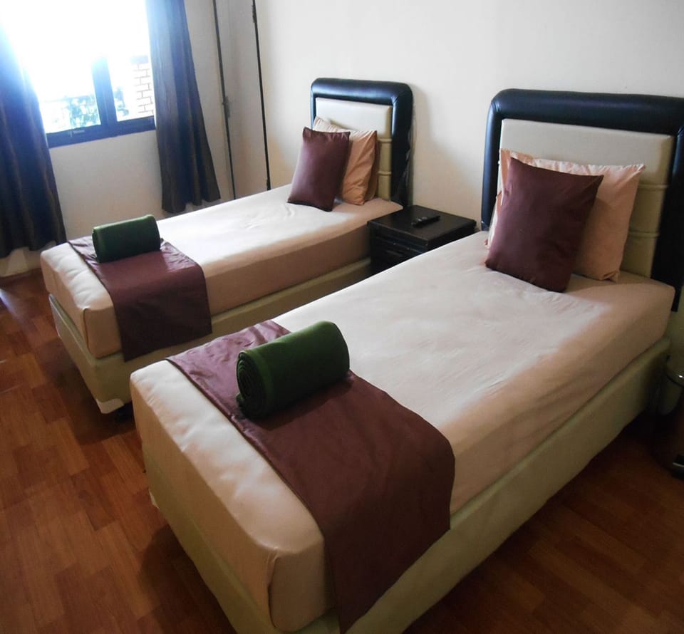 Superior Twin Room | Desk, free WiFi