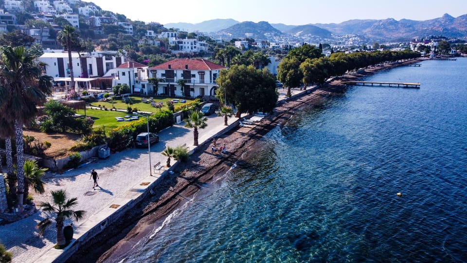 Private beach, free beach cabanas, sun loungers, beach umbrellas