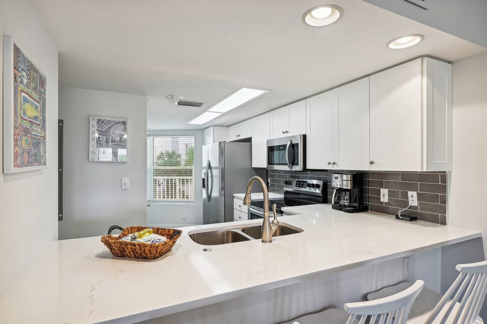 Condo, 2 Bedrooms | Private kitchen | Coffee/tea maker, fridge, toaster