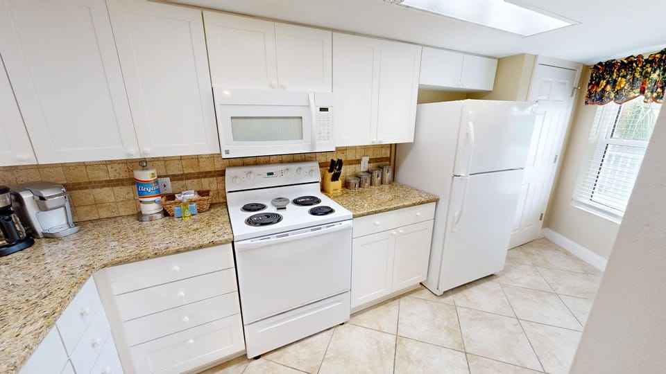 Condo, 2 Bedrooms | Private kitchen | Coffee/tea maker, fridge, toaster