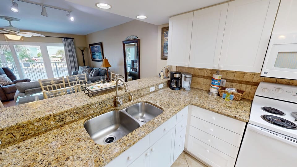 Condo, 2 Bedrooms | Private kitchen | Coffee/tea maker, fridge, toaster