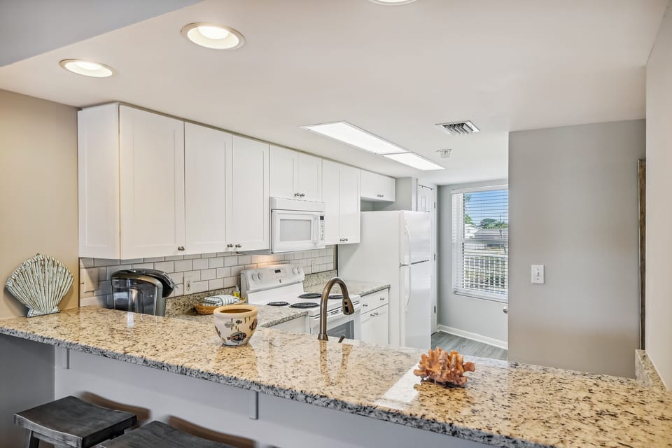 Condo, 2 Bedrooms | Private kitchen | Coffee/tea maker, fridge, toaster