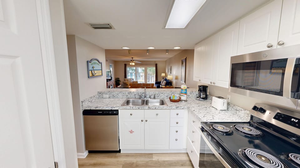 Condo, 2 Bedrooms | Private kitchen | Coffee/tea maker, fridge, toaster