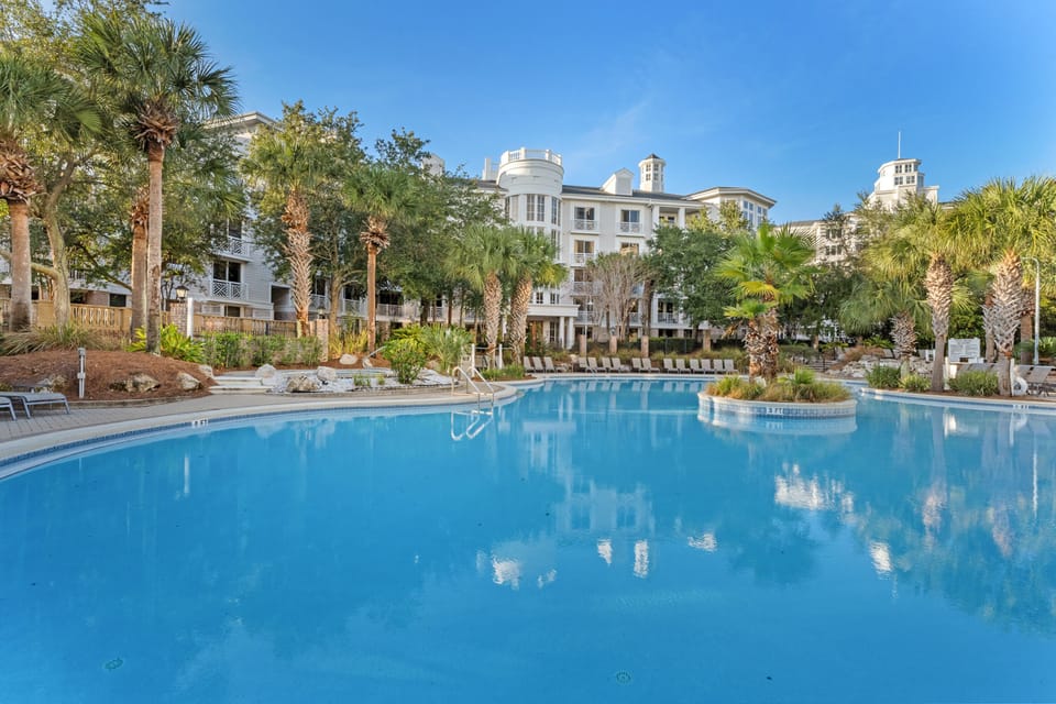Resort Community Pool
