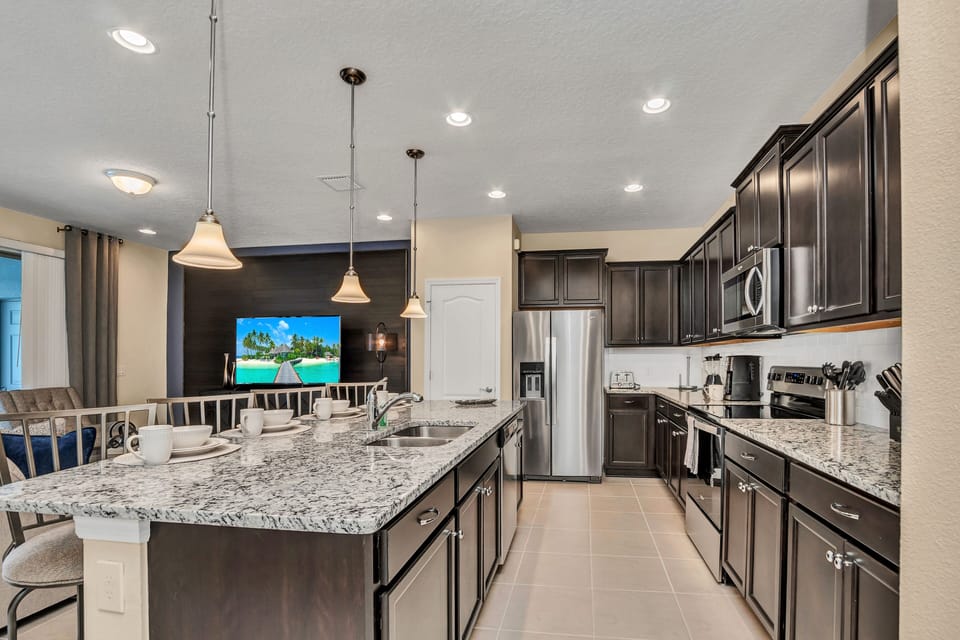 Fully equipped kitchen