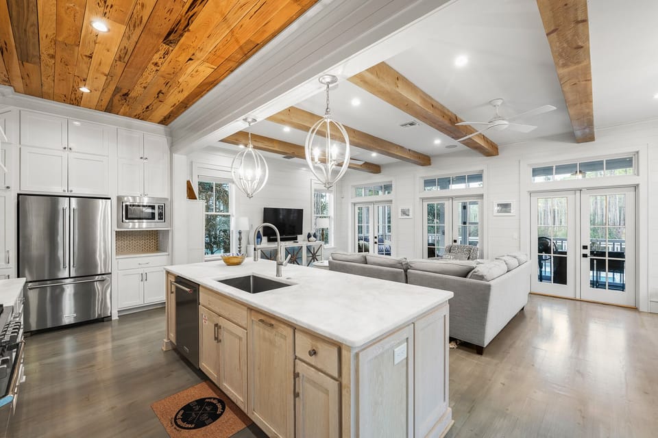First Floor: Kitchen