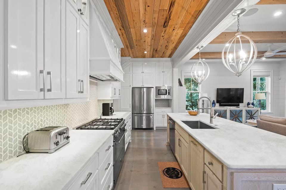 First Floor: Kitchen