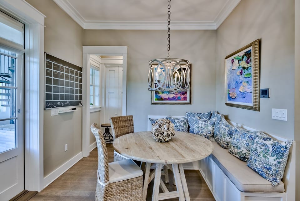 Cozy Breakfast Nook with Seating for 5-6