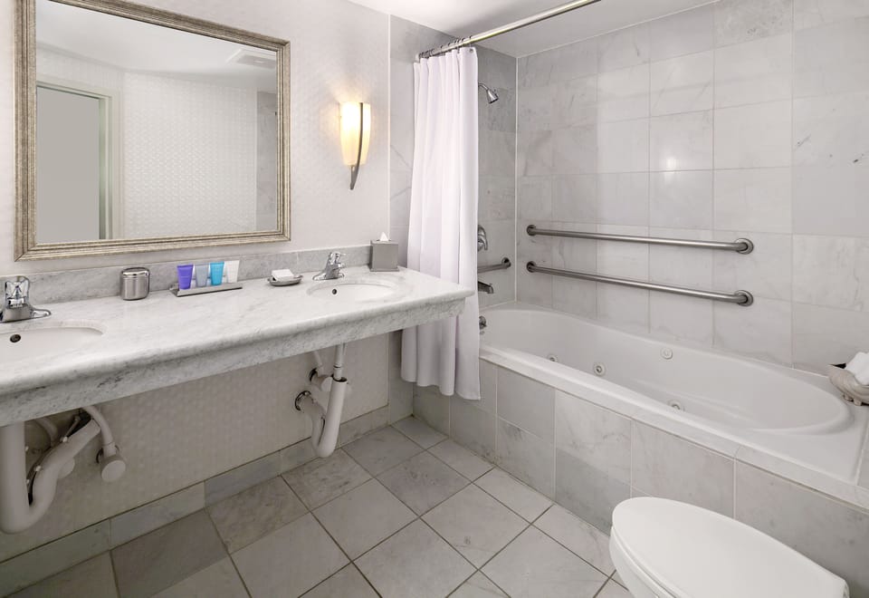 Combined shower/tub, eco-friendly toiletries, hair dryer, bathrobes