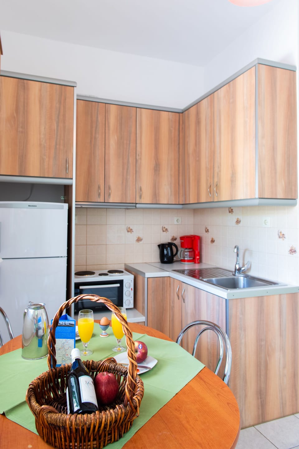Apartment, Garden View | Private kitchen | Fridge, espresso maker, coffee/tea maker, electric kettle