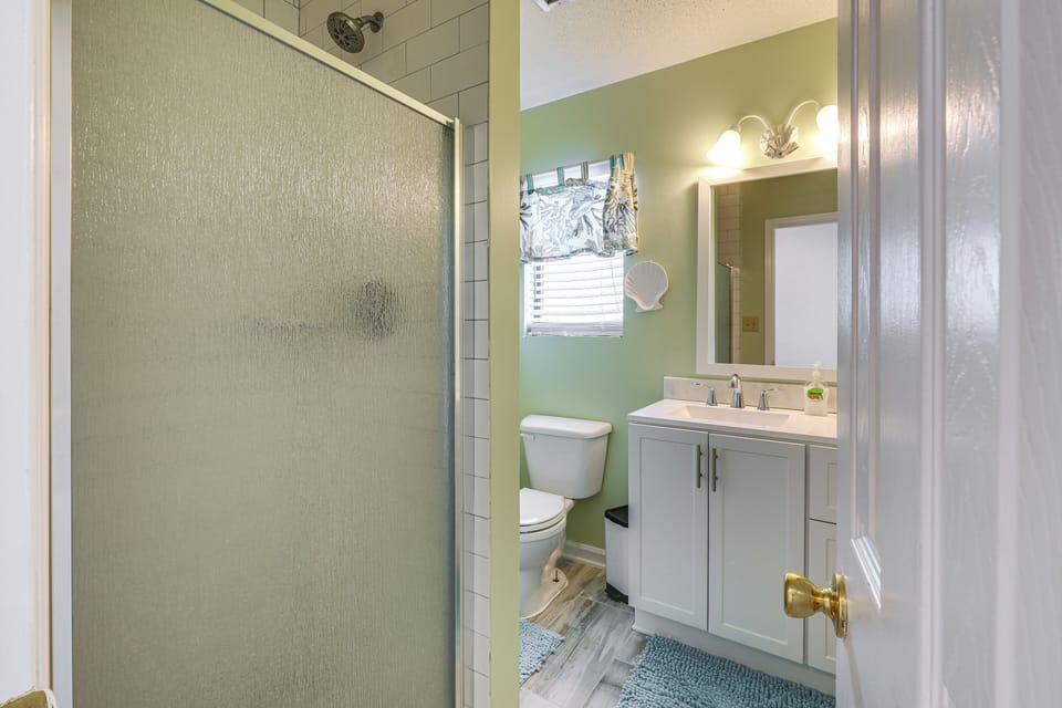 Full Bathroom