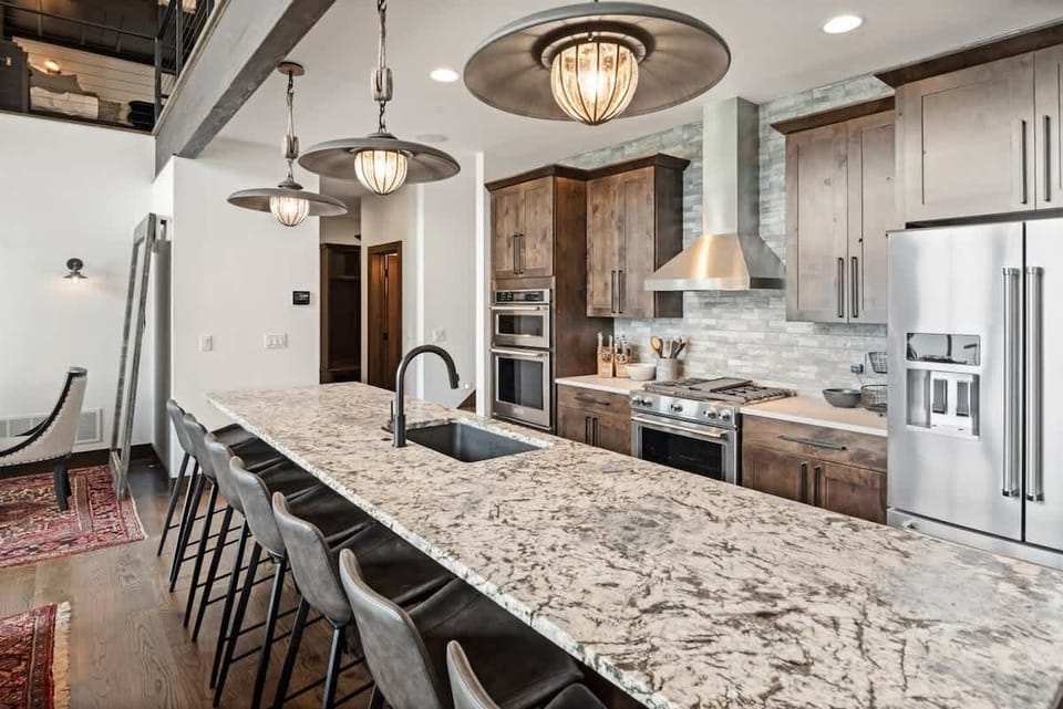 Large, fully appointed gourmet kitchen.