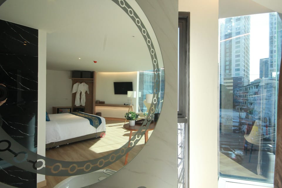 In-room safe, blackout drapes, bed sheets