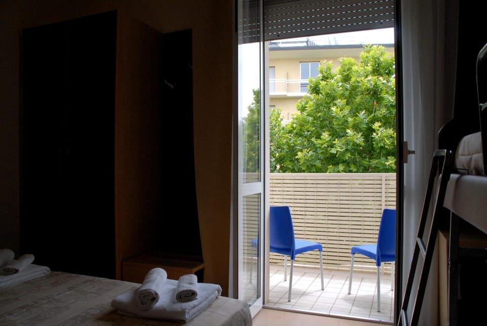 Comfort Double Room | Minibar, in-room safe, desk, WiFi (free)
