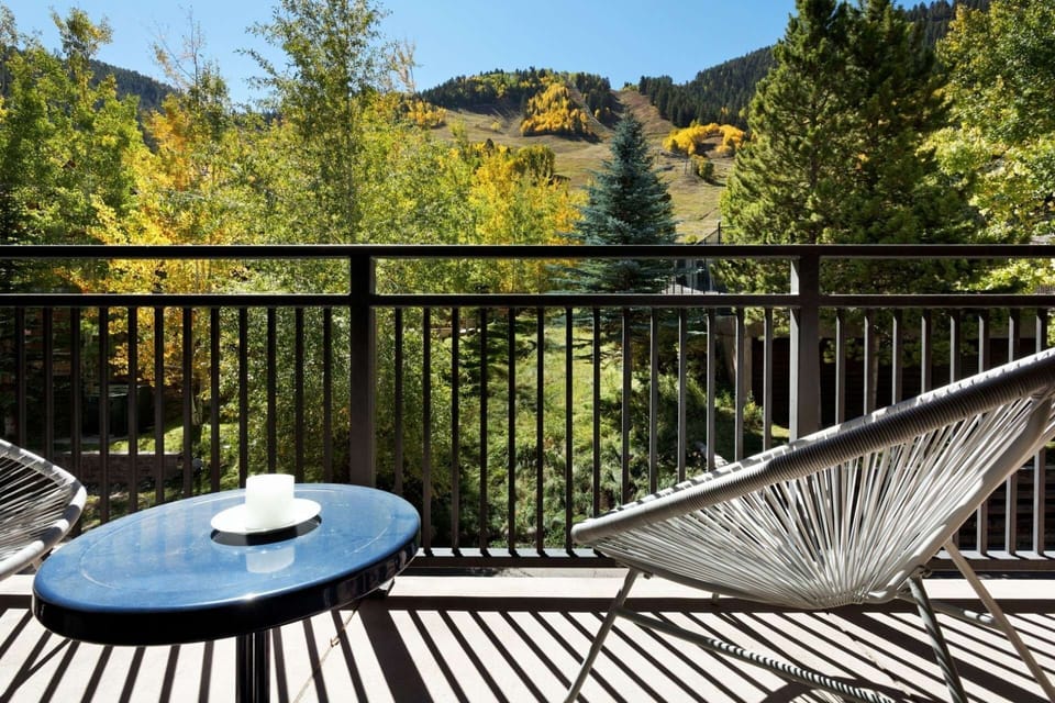 Year round you can relax on your balcony and soak in the Colorado sunshine and incredible view of Aspen Mountain.
