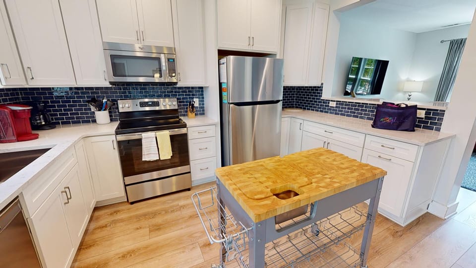 1304-E-Ashley-Kitchen