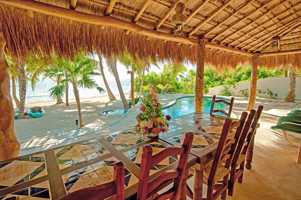 Outdoor dining at Casa Rosa Tulum - Casa Rosa Tulum, Relax, you are on vacation!