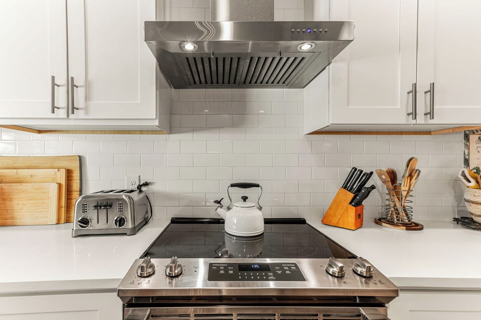 Stove in Kitchen
(Top Floor)
