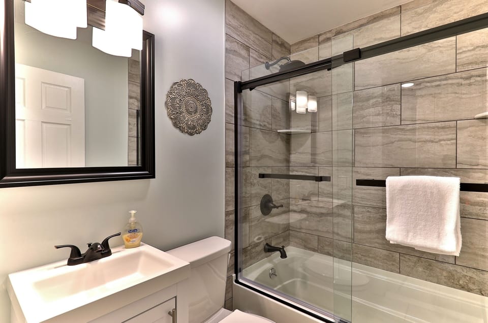 Bathroom #1 in the Left Unit with a comfortable and spacious setup