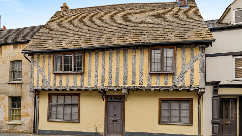 Front exterior, Mercia House, Bolthole Retreats
