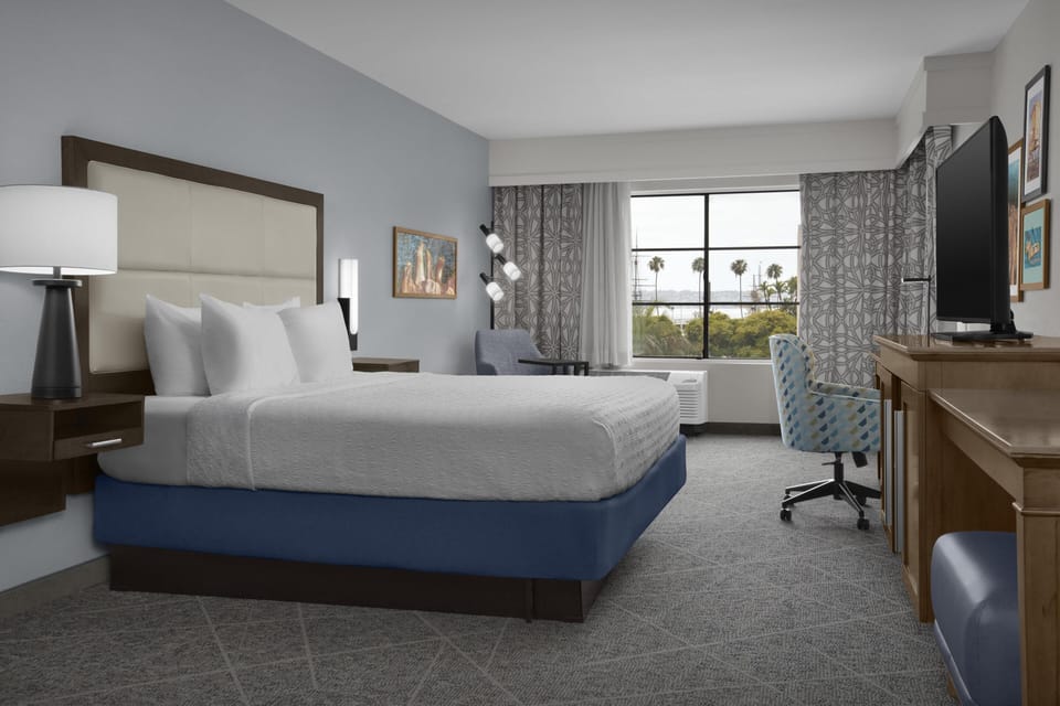 Suite, 1 Bedroom, Non Smoking | Premium bedding, pillowtop beds, desk, laptop workspace