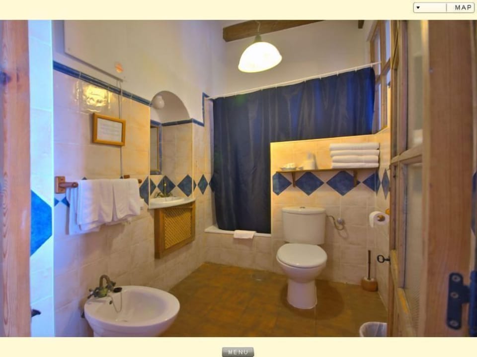Family Quadruple Room | Bathroom | Combined shower/tub, free toiletries, hair dryer, bidet